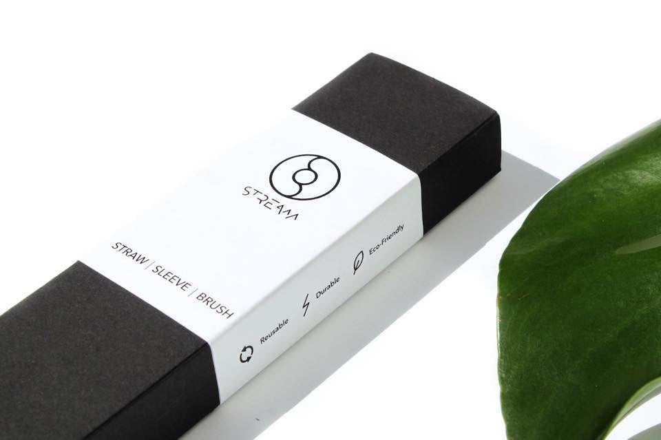 Stream straws - skinny bent straw m/black sleeve - sugerør i herdet glass